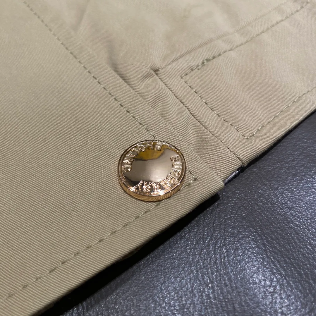 Burberry 2024 BBR ， ， ， Khaki ， + ， ， ， ， ！ ， Breathable ， ， ， ， 。 ， Versatile，Classic Retro ， ， ， ， 、 ， Quality， ！ :Khaki Size:S-XL